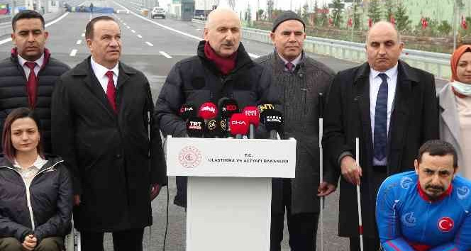 Bakan Karaismailoğlu, engelli vatandaşlarla 1915 Çanakkale Köprüsü’nde yürüdü
