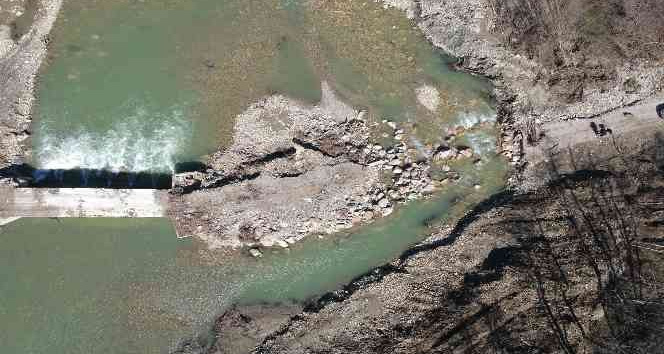 Sinop’ta 3 köyü bağlayan köprü yoluna ulaşım sağlanamıyor