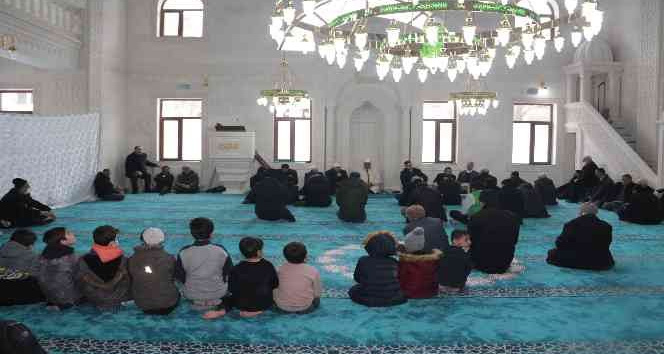 Tatvan’da engellilere özel kandil programı