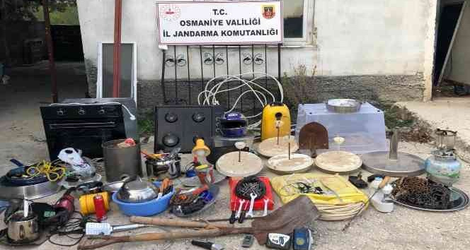 Osmaniye’de yayla evinden hırsızlık yapan 4 şüpheli yakalandı