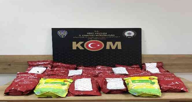 Siirt’te gümrük kaçağı nargile tütünü ele geçirildi