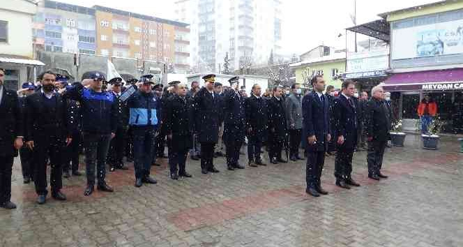 Çanakkale Zaferi lapa lapa kar yağışı altında kutlandı