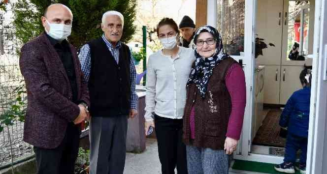 Başkan Oral: "Yaşlılarımız, dün ile bugün arasında köprüdür"