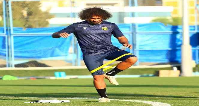 Sadık Çiftpınar: "Tüm futbolseverlerden özür diliyorum"