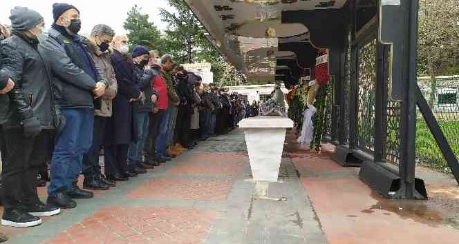 Bakırköy’de AVM’de öldürülen Yağmur Sönmez son yolculuğuna uğurlandı