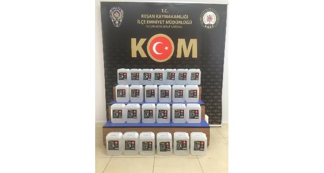 Keşan’da bir otomobil içinde litrelerce etil alkol ele geçirildi