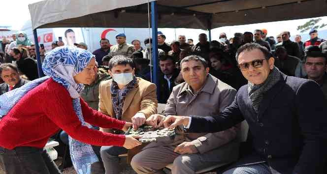 Silifke’de çağla festivali düzenlendi