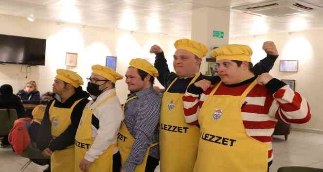 Yalova’da down sendromlu çocuklar mutfakta hünerlerini sergiledi