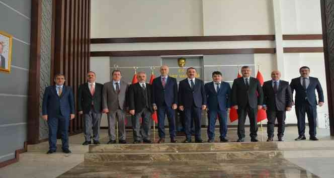 TİHEK Heyeti, Siirt Valisi Hacıbektaşoğlu’nu ziyaret etti
