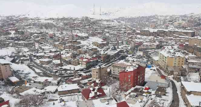 Bitlis’te 294 köy yolu ulaşıma kapandı