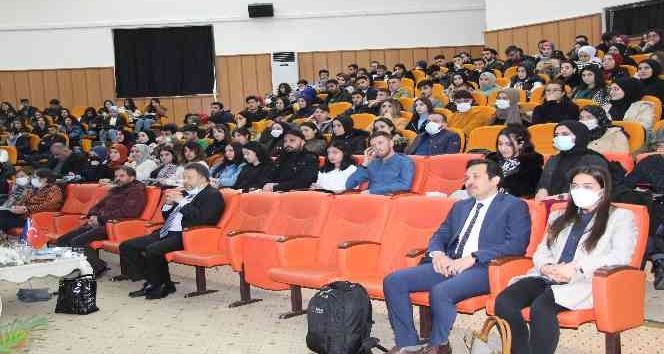 Üniversite öğrencileriyle kariyer toplantısı