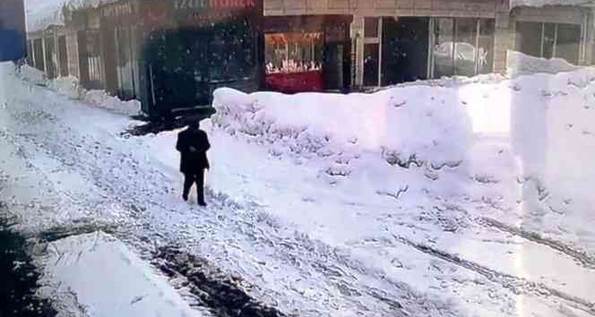 (Özel) Tonlarca karın altında kalmaktan kıl payı kurtuldu
