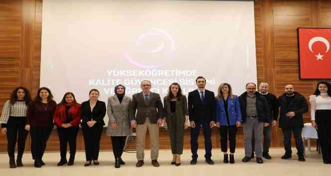 “Yükseköğretimde Kalite Güvencesi Sistemi ve Öğrenci Katılımı” semineri gerçekleştirildi