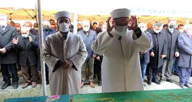 Diyabet İşleri Başkanı Erbaş, vefat eden yengesinin cenaze namazını kıldırdı