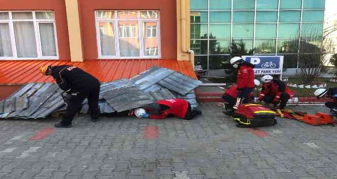 Uzunköprü’de afet tatbikatı gerçekleştirildi