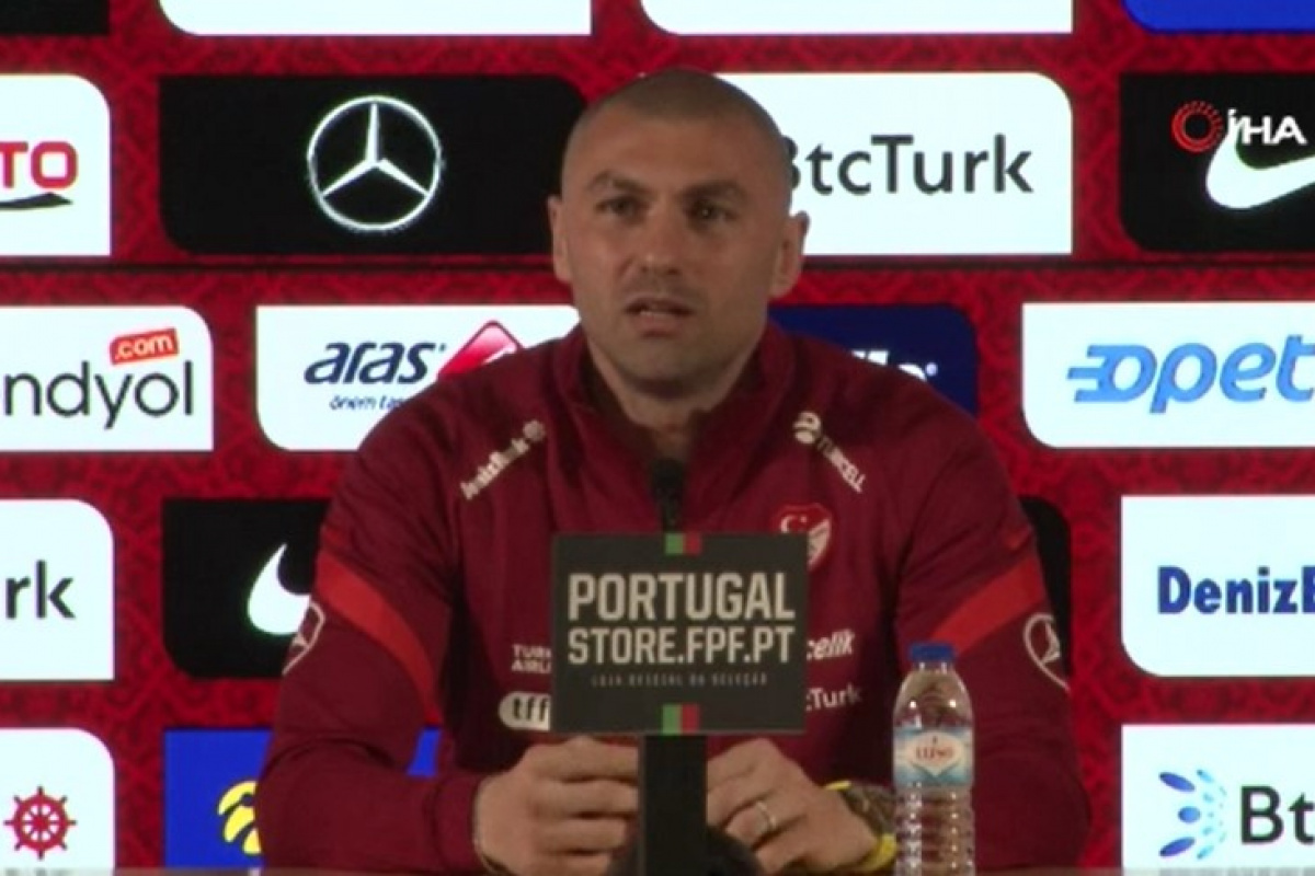Burak Yılmaz, Portekiz-Türkiye maçı sonrası gözyaşlarını tuamadı, Milli Takım'ı bıraktığını açıkladı