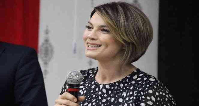 Açelya Akkoyun, dizi projesi için görüşmelerini sürdürüyor