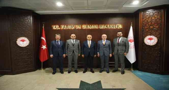 Manisa’nın AK Parti’li vekilleri bakanlarla görüştü