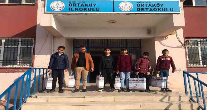 Silopili genç girişimci çocukların kütüphane hayalini gerçekleştirdi