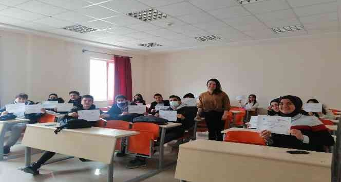 NEVÜ’lü öğrencilere "İş Kulübü Eğitimi" verildi