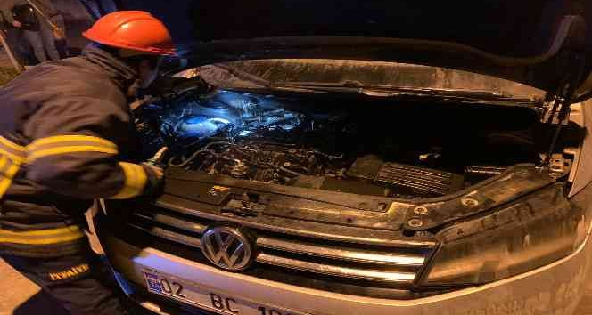 Mardin’de bir araç kundaklandı
