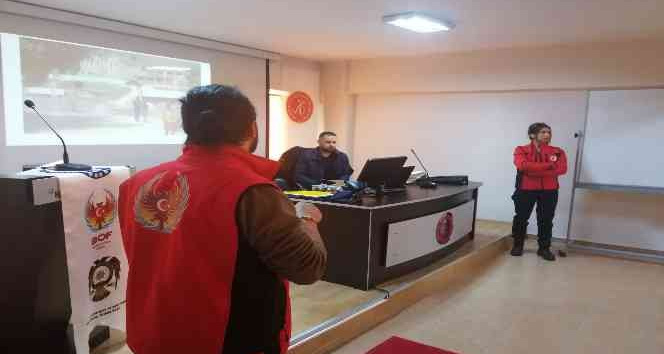 Avanos Güzel Sanatlar MYO Öğrencilerine ’Gençlik ve Güvenli Gelecek’ eğitimi verildi