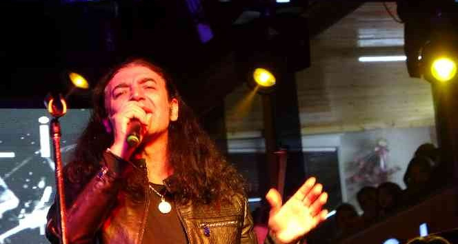 Kozan’da Murat Kekilli konserine yoğun ilgi