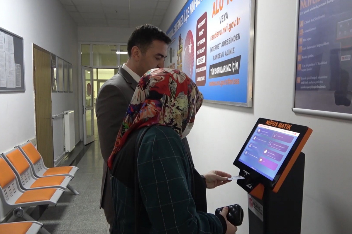 Yerli ve milli yazılımla geliştirildi: Tek dokunuşla nüfus işlemleri halledilebiliyor