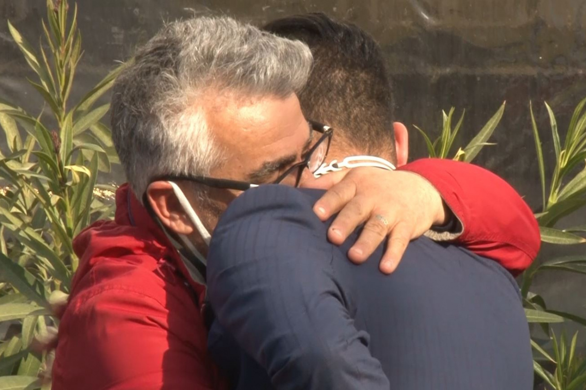 Mahra'nın ölüm haberini alan babayı yakınları teselli etti