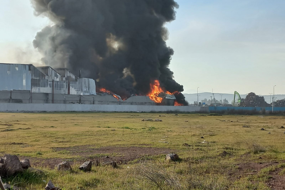 Osmaniye'de geri dönüşüm fabrikasında yangın