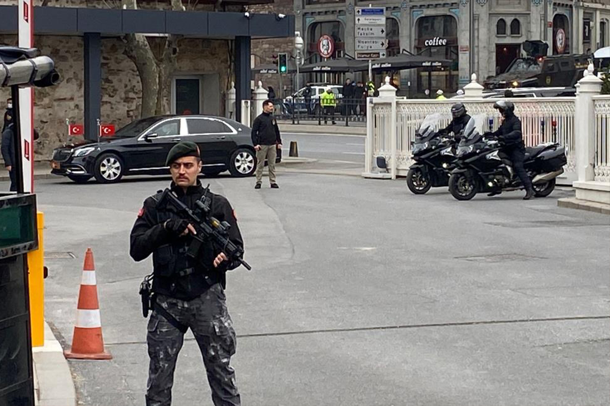 Cumhurbaşkanı Erdoğan Dolmabahçe'deki Çalışma Ofisi'ne geldi