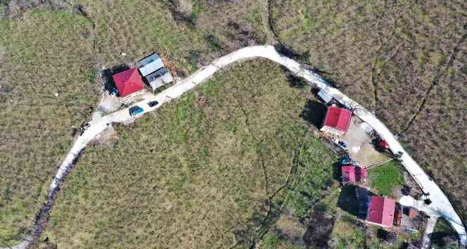 Altınordu’da beton yol çalışmaları sürüyor