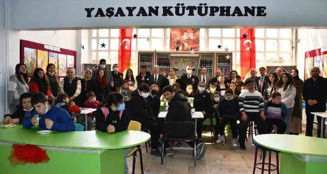 “Yaşayan Kütüphane” törenle açıldı
