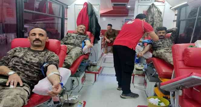 “İyi ki varsın kan dostum” kampanyasına polislerden destek