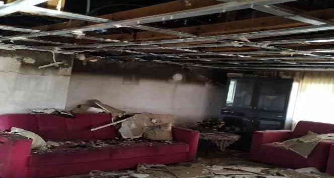 Biga’da üç katlı ev küle döndü