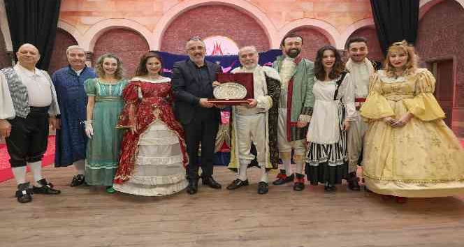 "Kiralık Budalası" sahnelendi