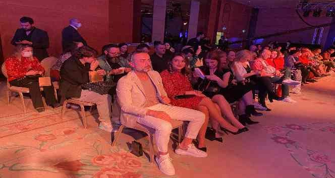 İstanbul’da “Open Stage” defileleri