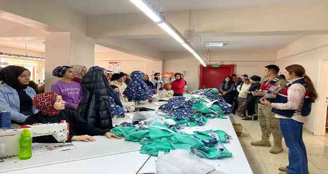 Bingöl’de tekstil çalışanlarına KADES tanıtıldı