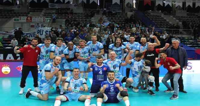 Adilcevaz TÜRŞAD Voleybol Takımı Efeler Ligi’ne yükseldi