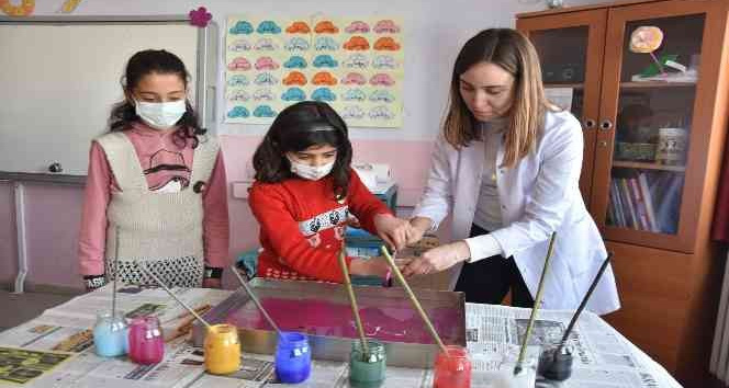 Adilcevaz Kaymakamlığından ‘Ebru Sanatı’ projesi