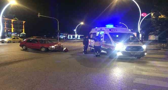 Edirne’de yaşanan kazada anne ve kızı yaralandı