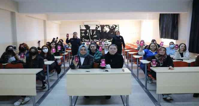 Kırıkkale’de jandarma ekipleri ’KADES’ uygulamasını tanıttı