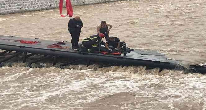 Ordu’da inşaat halindeki köprü çöktü: 2 işçi yaralı