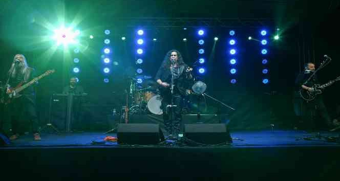 KÜN’lü öğrenciler Necati ve Saykolar konseriyle ’Bahar’a Merhaba’ dedi