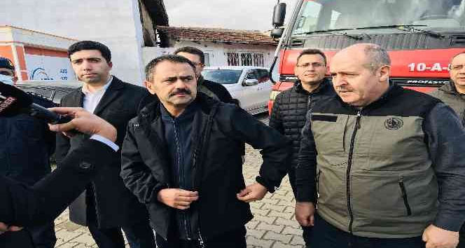 Çanakkale’deki orman yangınında soğutma çalışmalarına başlandı