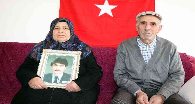 Üzerinden tam 32 yıl geçti, şehit öğretmenin acısını ilk günkü gibi yaşıyorlar