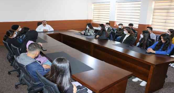 Şenoba Belediyesi’nden öğrencilere destek