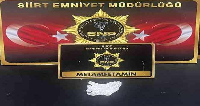 Siirt’te şüphe üzerine durdurulan şahsın üzerinden uyuşturucu çıktı