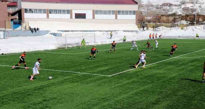 Bitlis Özgüzelderespor şampiyon oldu