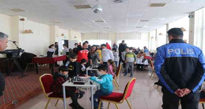 Polis Haftası Satranç Turnuvası yapıldı